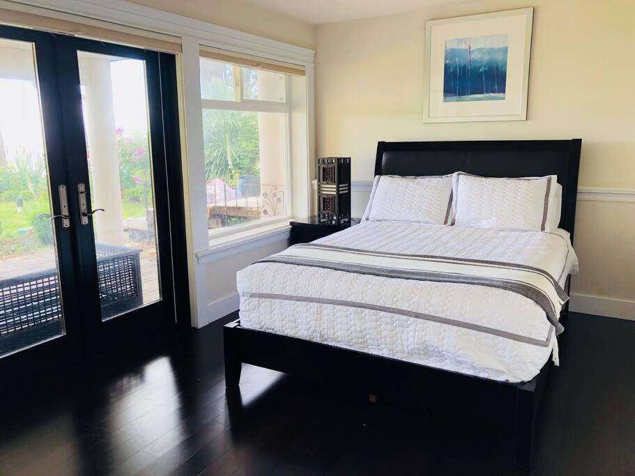 Saanichton Waterfront 2Br Suite With Superb Views Exterior photo